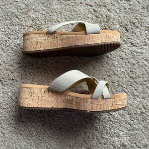 Women’s Chelsea & Violet sandals